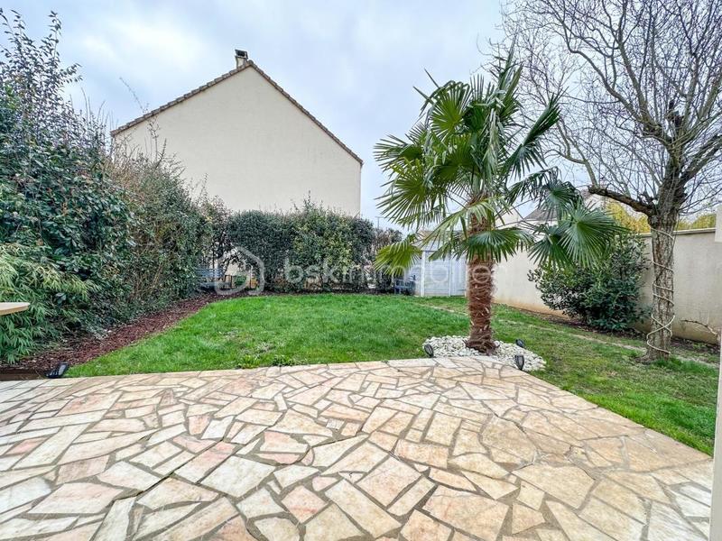 Maison - 95 m² - 5 pièces