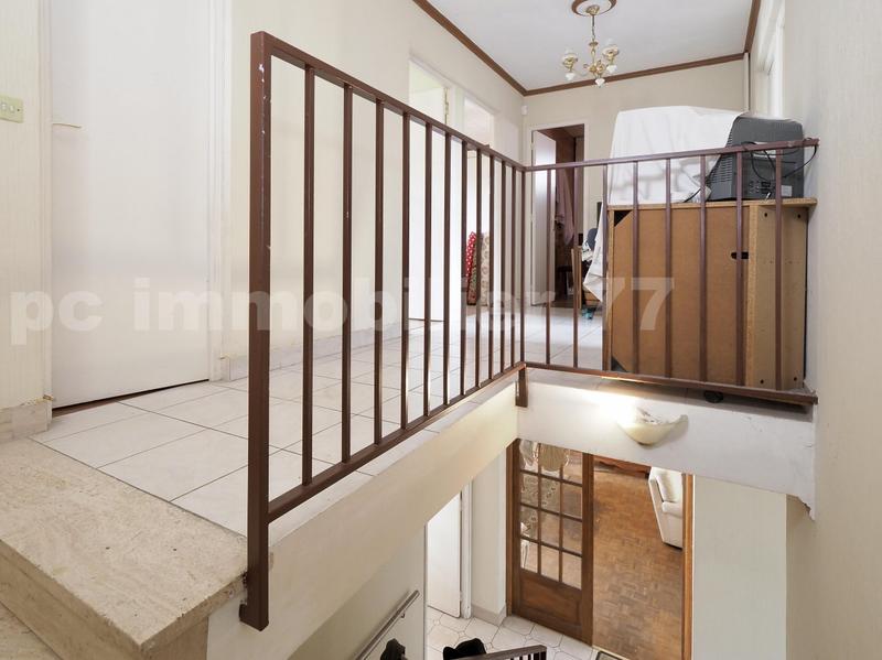 Maison traditionnelle - 154 m² - 7 pièces