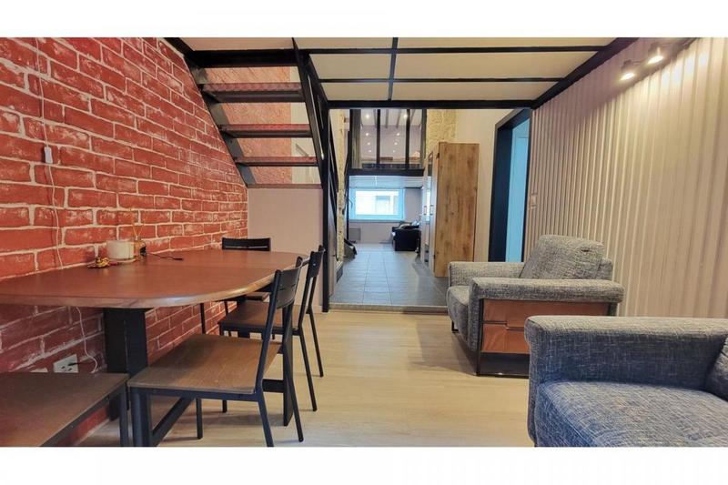 Loft - 57 m² - 2 pièces