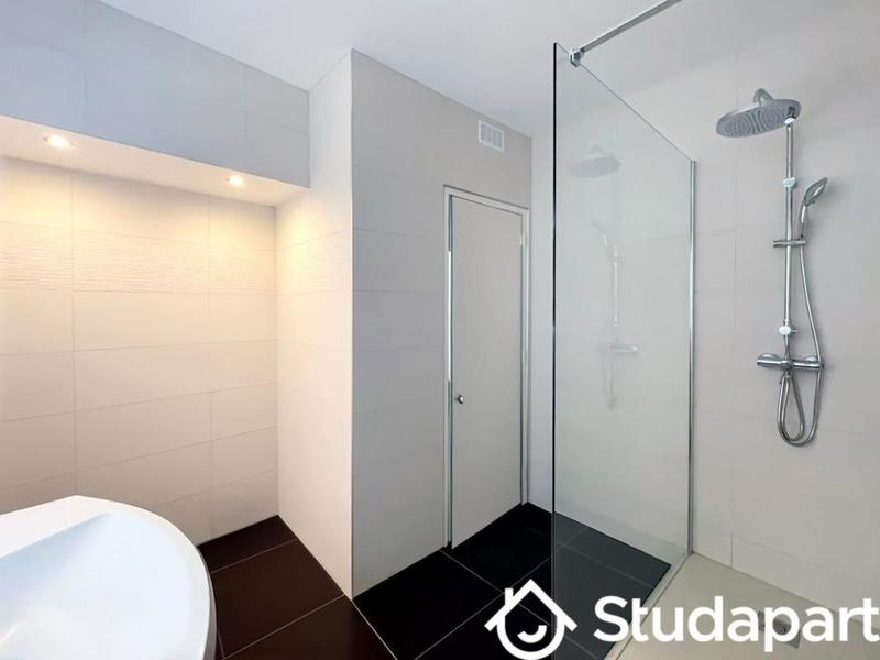 Chambre - 14 m² - 1 pièce