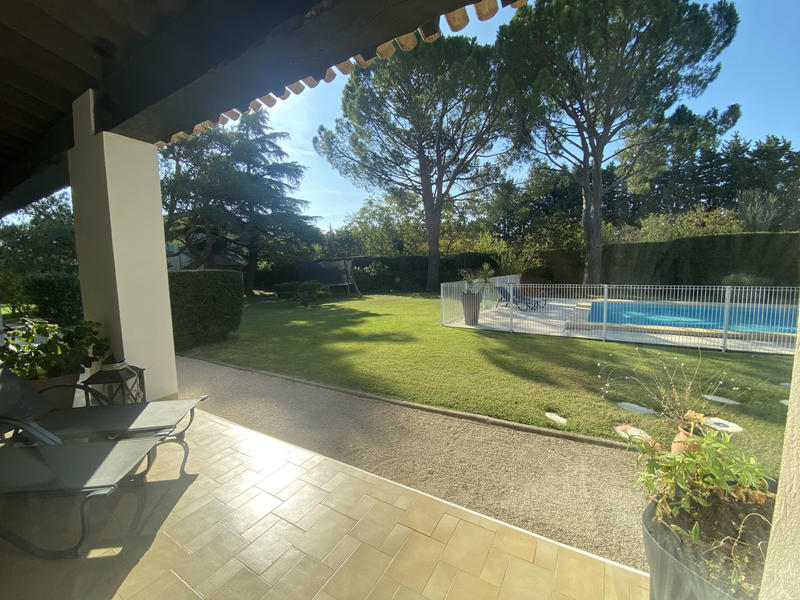 Propriété - 195 m² - 5 pièces