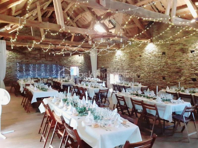 Propriété - 271 m² - 10 pièces