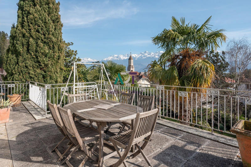 Appartement - 130 m² - 6 pièces