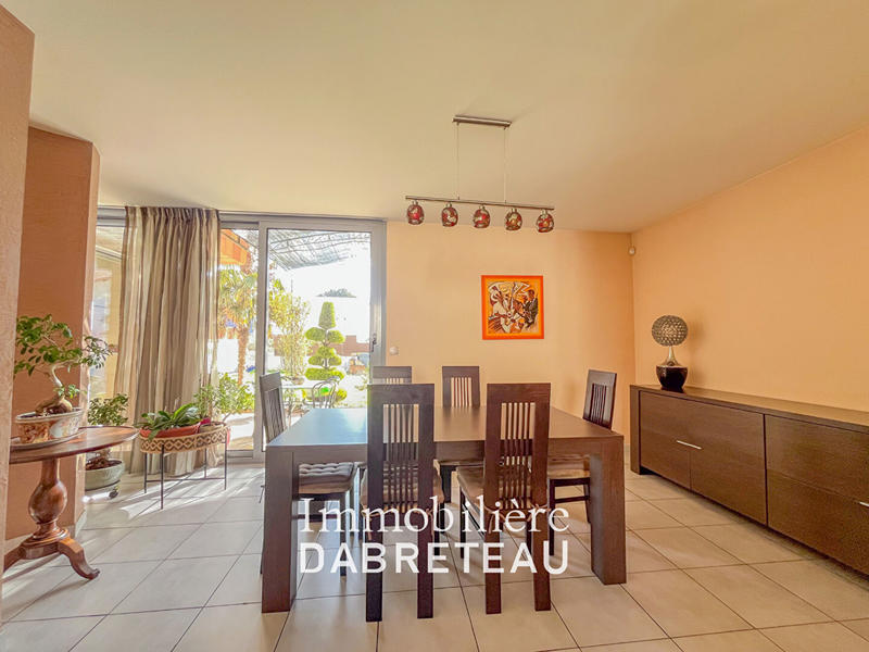 Maison - 147 m² - 6 pièces