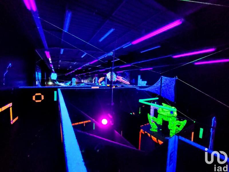 Local commercial - 1 200 m²