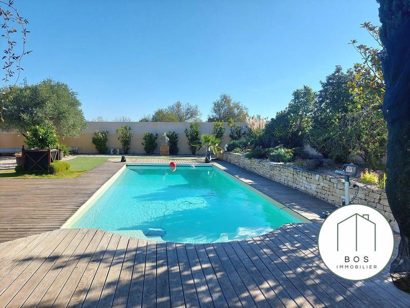 Villa - 297 m² - 6 pièces