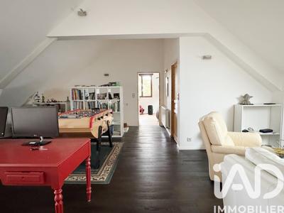 Maison - 230 m² - 9 pièces