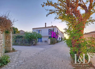 Maison - 230 m² - 8 pièces