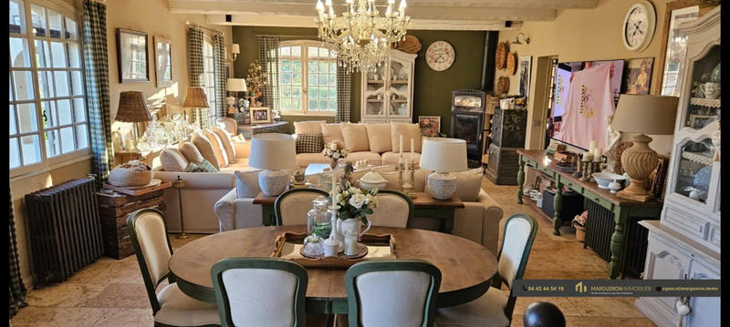 Villa - 180 m² - 4 pièces