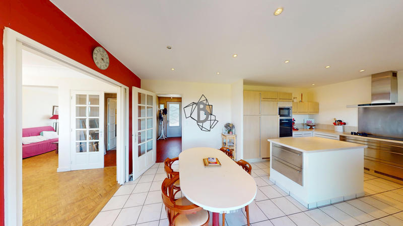 Maison - 167 m² - 7 pièces