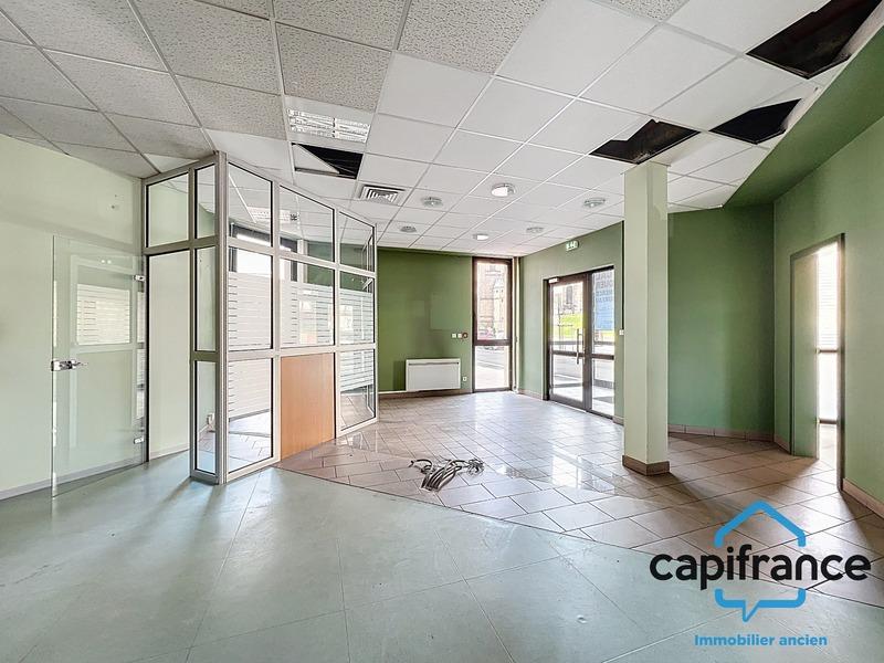 Local commercial - 240 m² - 7 pièces