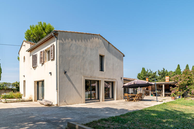 Maison - 220 m² - 8 pièces