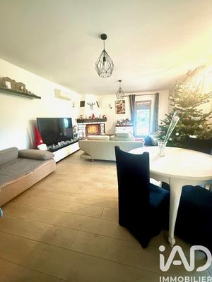 Maison - 90 m² - 3 pièces