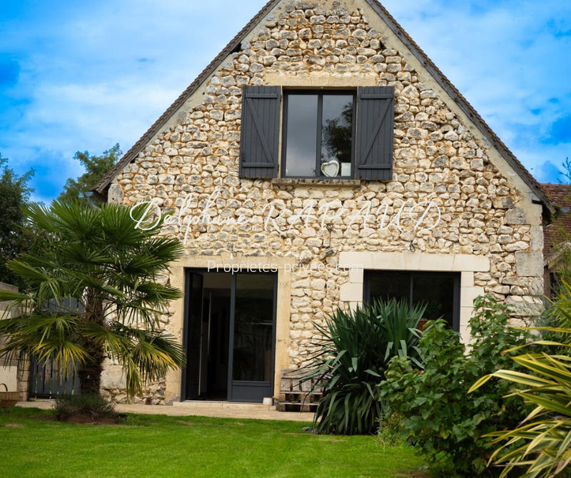 Demeure - 210 m² - 6 pièces