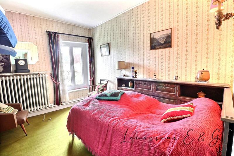 Maison - 185 m² - 7 pièces