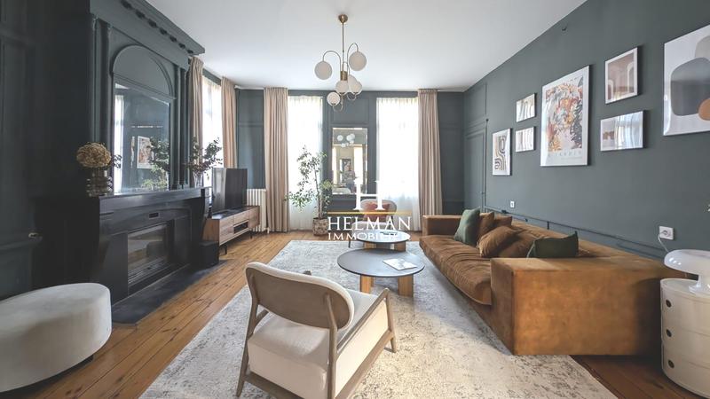 Maison - 226 m² - 7 pièces