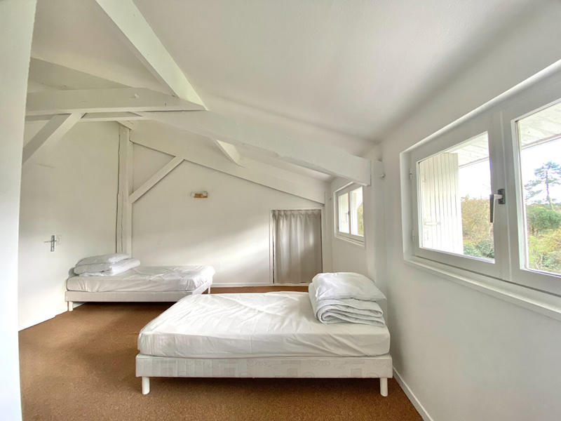 Maison - 220 m² - 7 pièces