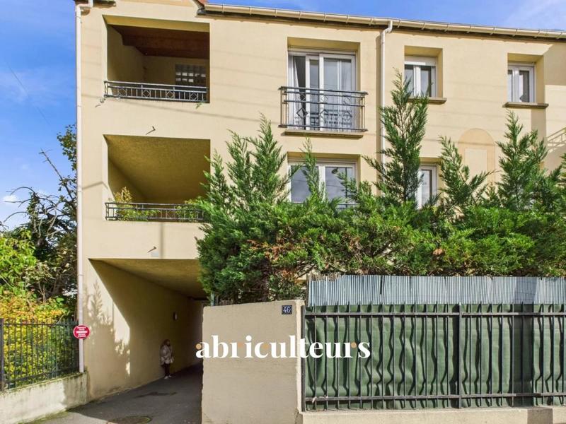 Appartement ancien - 90 m² - 5 pièces