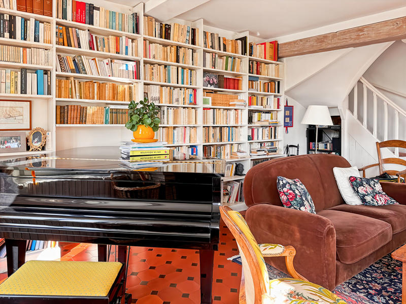 Maison - 261 m² - 11 pièces