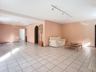 Maison - 200 m² - 8 pièces