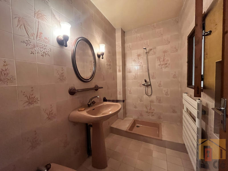 Maison - 169 m² - 6 pièces