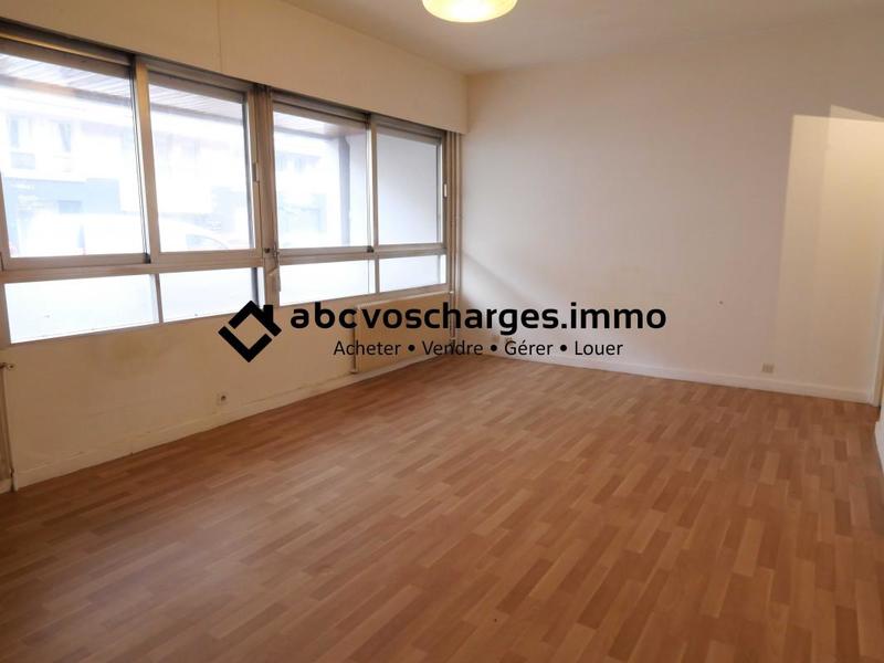 Studio - 32 m² - 1 pièce