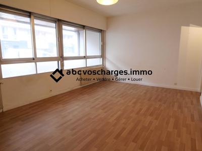 Studio - 32 m² - 1 pièce