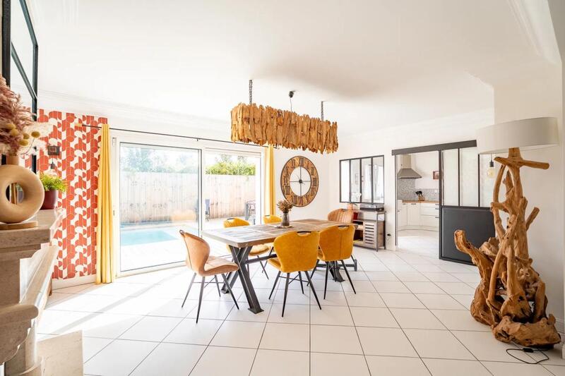 Maison - 232 m² - 8 pièces