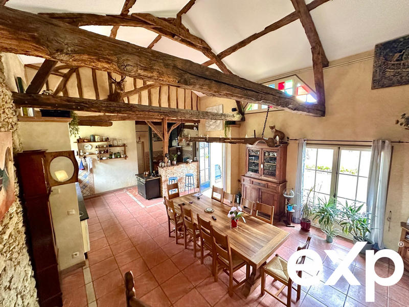 Maison - 375 m² - 17 pièces