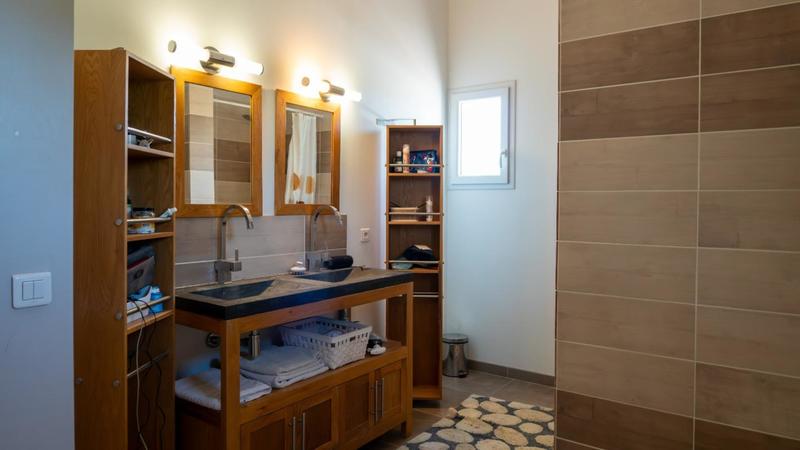 Mas - 207 m² - 5 pièces