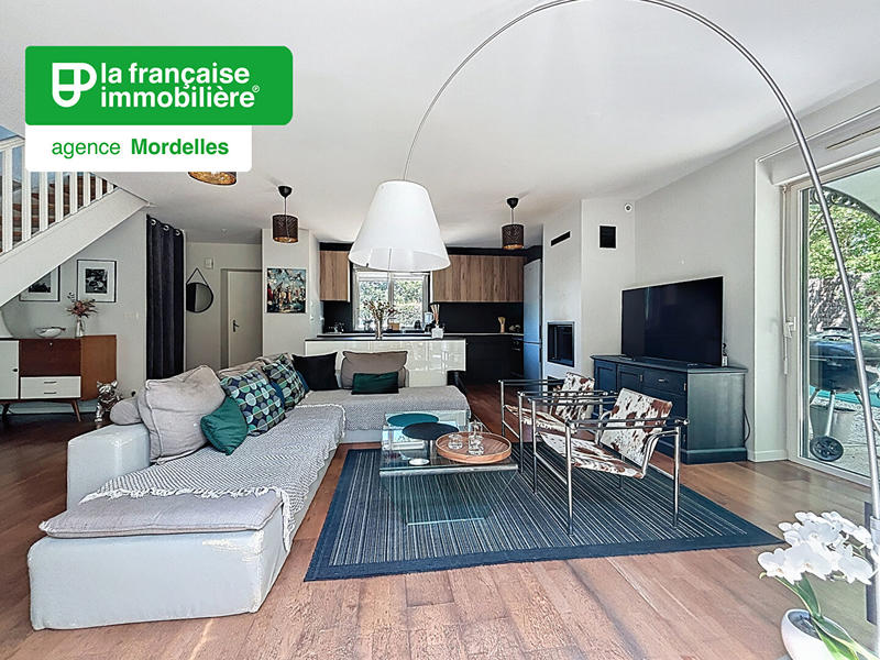 Maison - 94 m² - 4 pièces