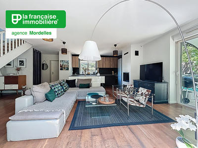 Maison - 94 m² - 4 pièces