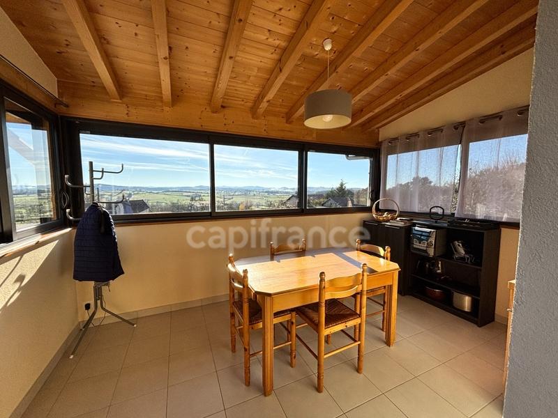 Maison - 105 m² - 4 pièces