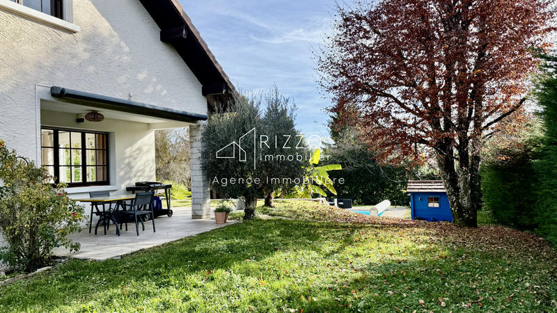 Maison - 178 m² - 8 pièces