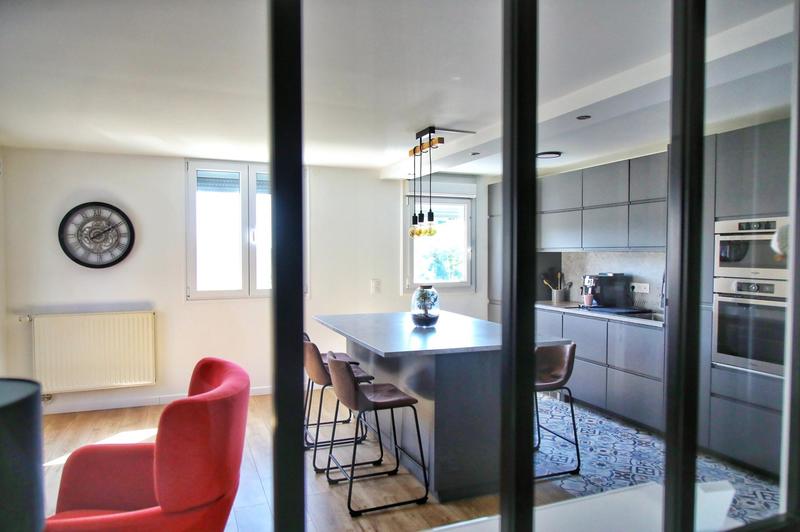 Appartement - 113 m² - 6 pièces