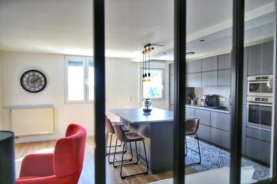 Appartement - 113 m² - 6 pièces