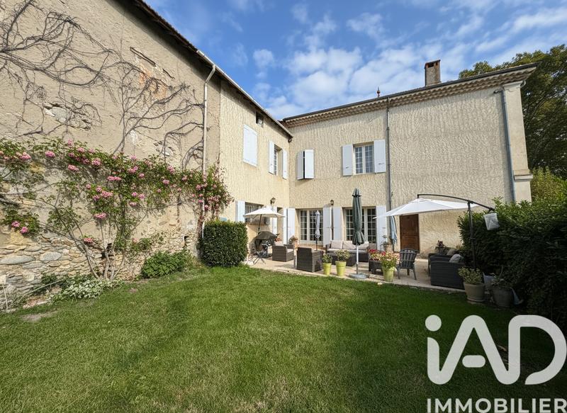 Maison - 469 m² - 15 pièces