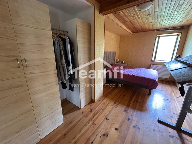 Maison - 200 m² - 7 pièces