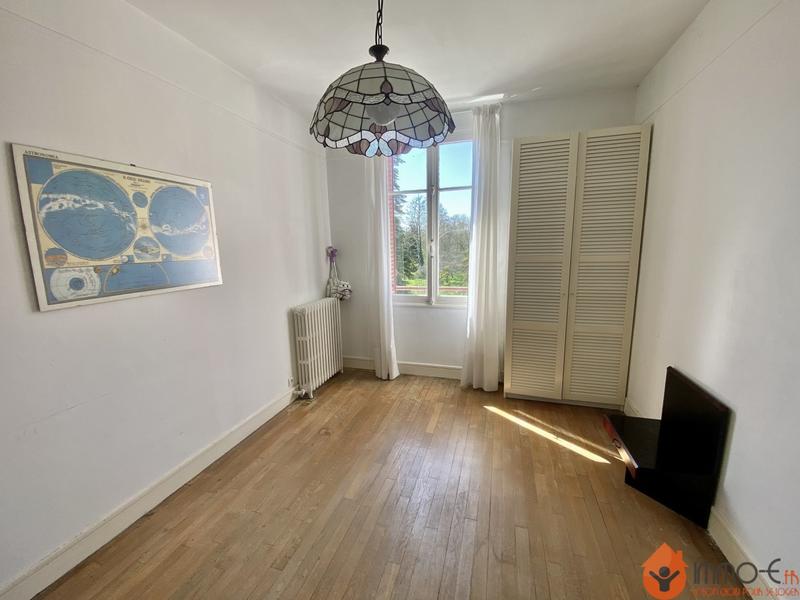 Maison - 180 m² - 7 pièces