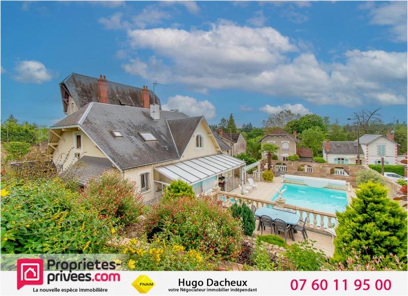 Maison - 245 m² - 8 pièces