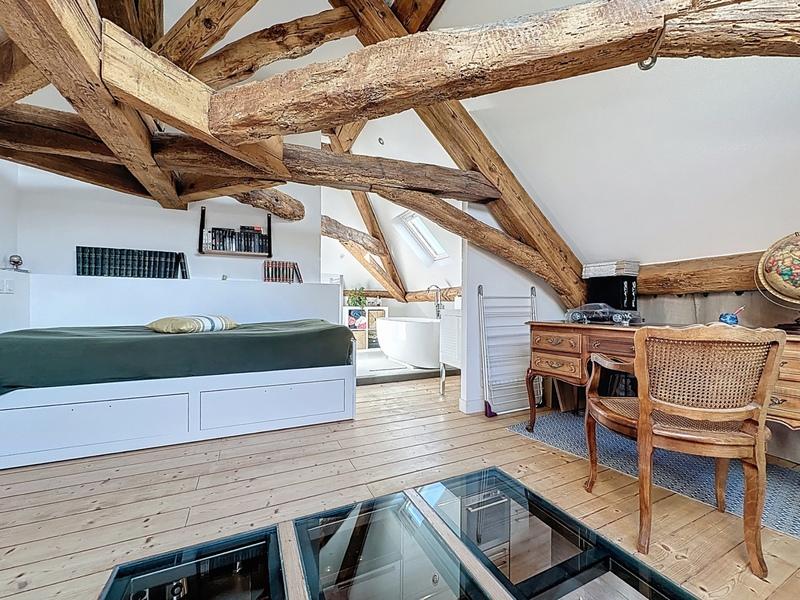 Loft - 65 m² - 3 pièces