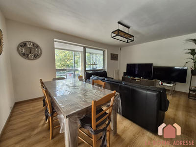 Appartement - 81 m² - 3 pièces