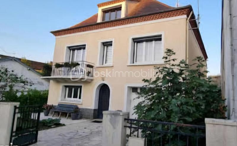 Maison bourgeoise - 232 m² - 7 pièces