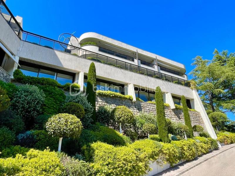 Appartement - 132 m² - 4 pièces