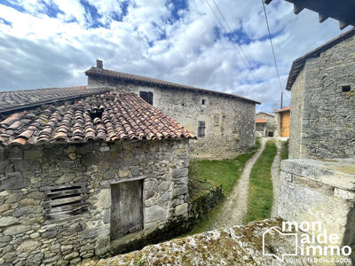 Maison ancienne - 200 m² - 1 pièce