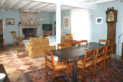 Maison en pierre - 305 m² - 7 pièces