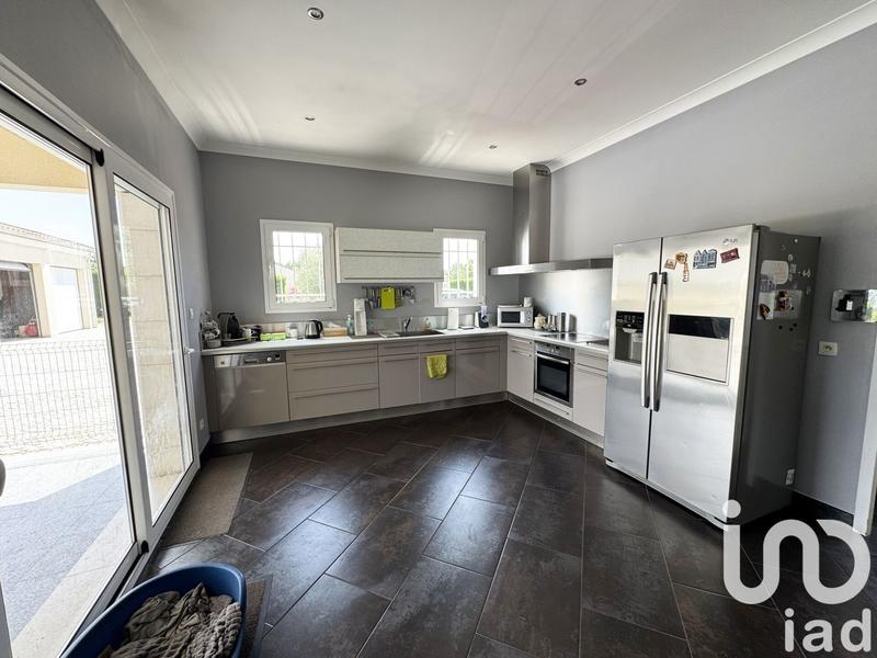 Maison - 205 m² - 7 pièces