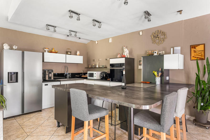 Maison - 146 m² - 5 pièces