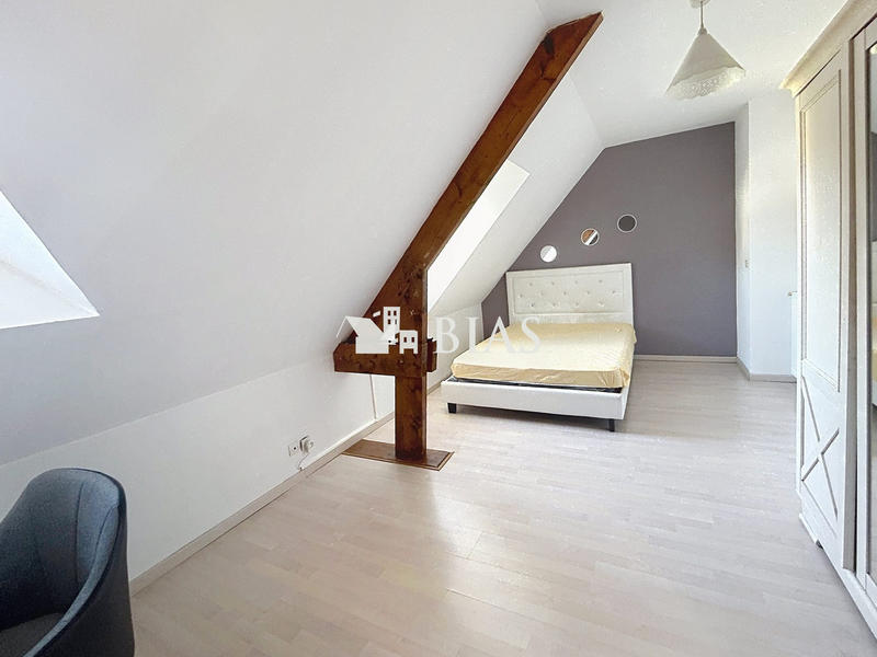 Maison traditionnelle - 107 m² - 5 pièces