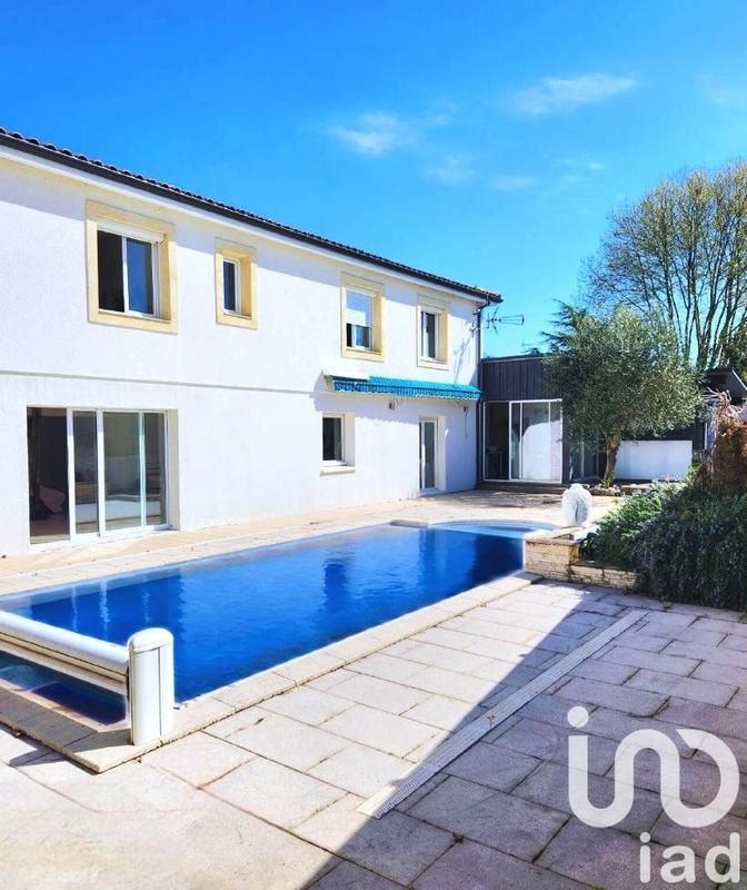 Maison - 209 m² - 6 pièces